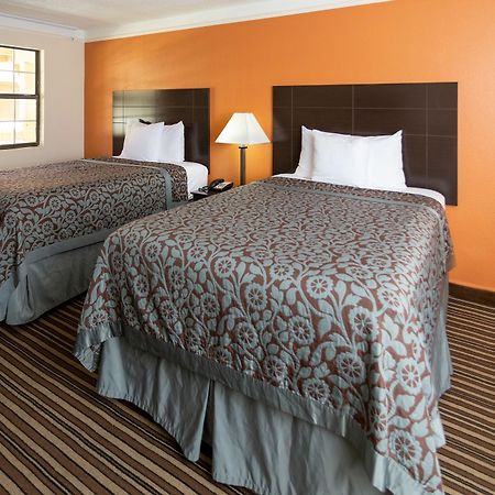 Days Inn By Wyndham Jacksonville Baymeadows Екстериор снимка
