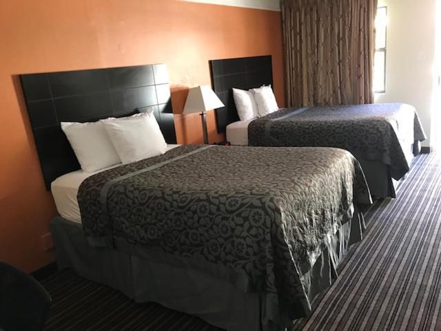 Days Inn By Wyndham Jacksonville Baymeadows Екстериор снимка