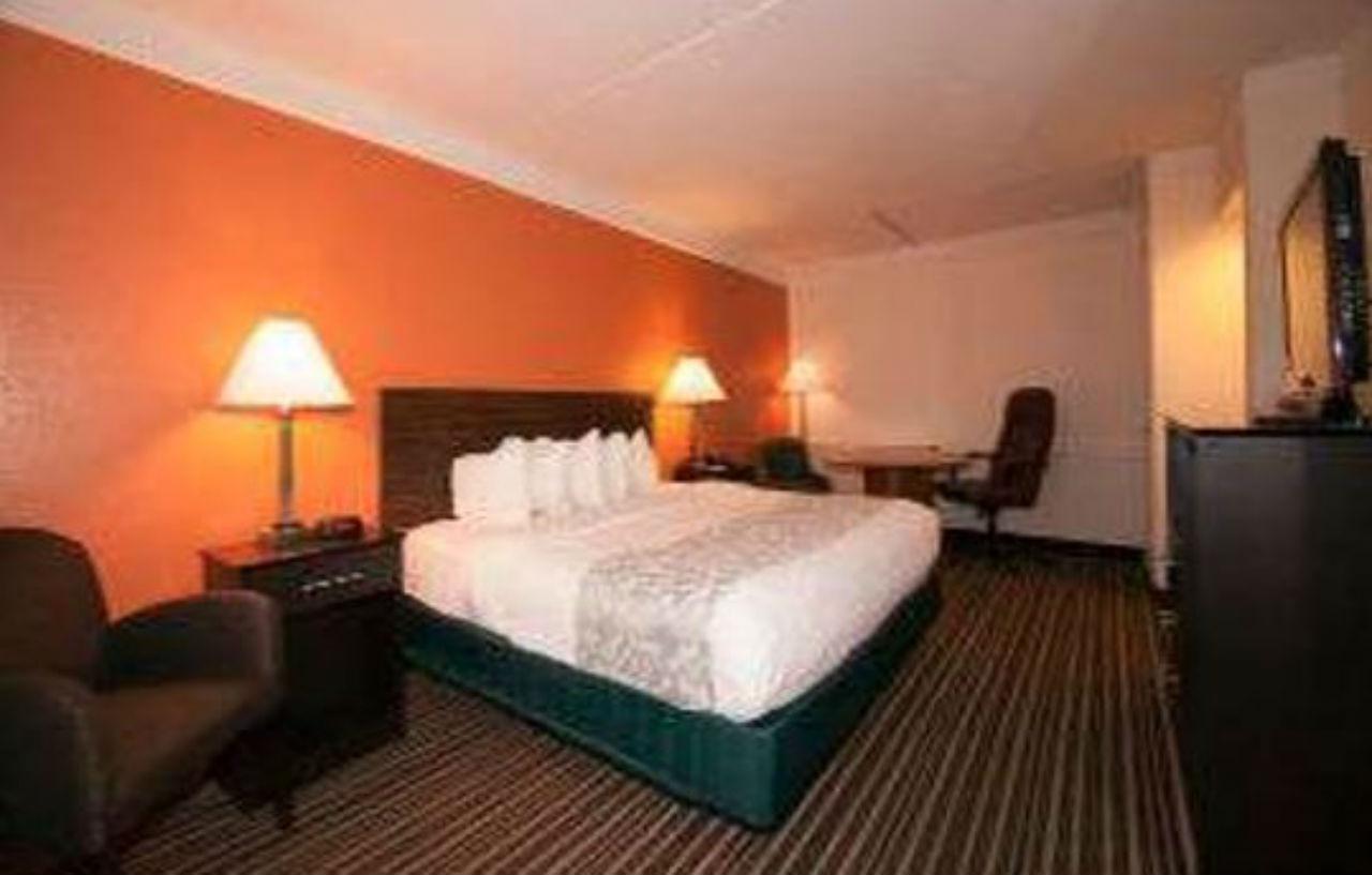 Days Inn By Wyndham Jacksonville Baymeadows Екстериор снимка